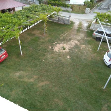 Apartments Music Sutomore Luaran gambar