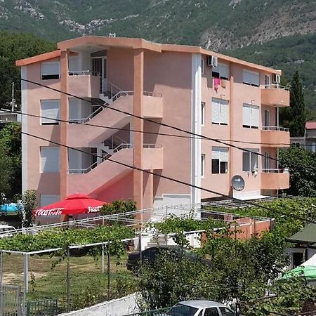 Apartments Music Sutomore Luaran gambar