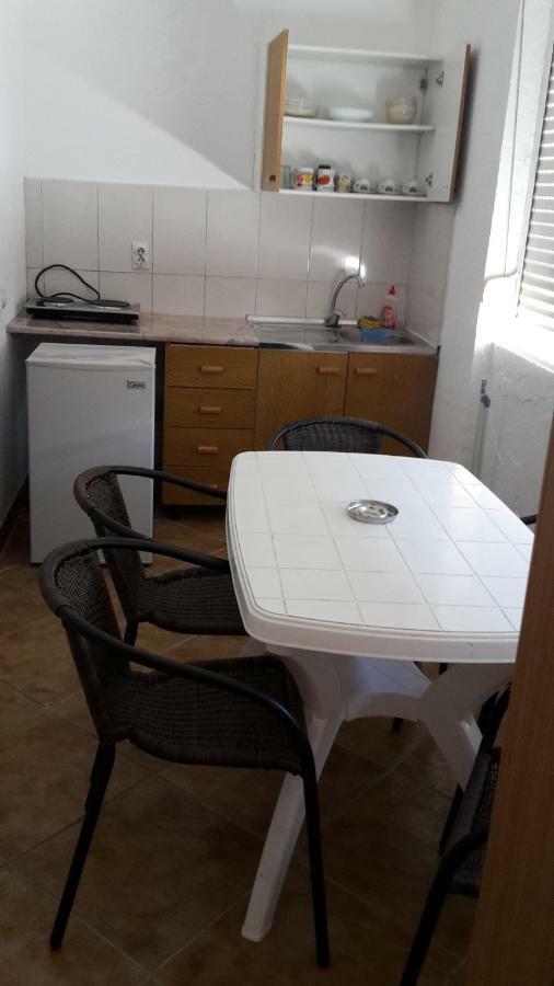 Apartments Music Sutomore Luaran gambar
