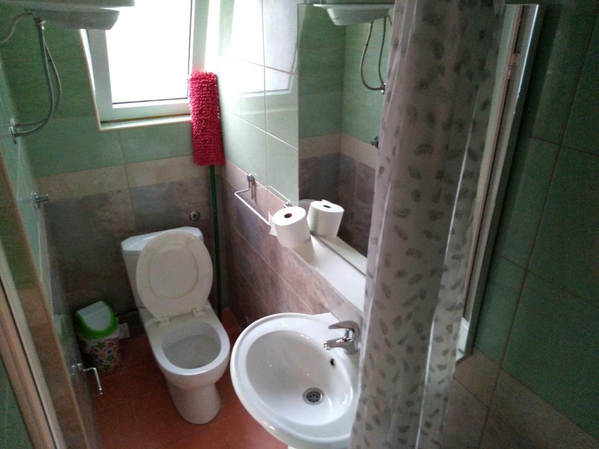 Apartments Music Sutomore Luaran gambar