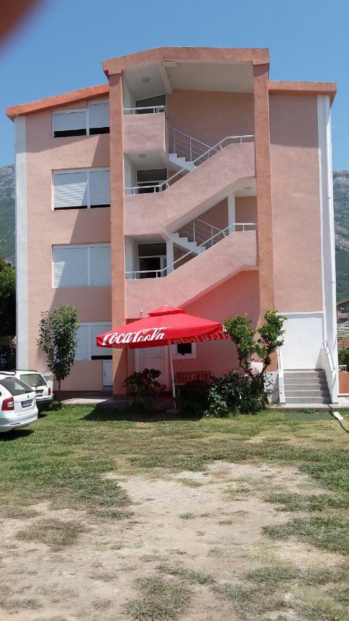 Apartments Music Sutomore Luaran gambar